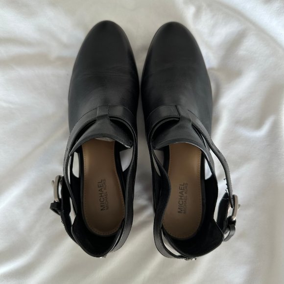 Michael Kors Mercer Cutout Leather Ankle Boot In Black - Picture 5 of 6